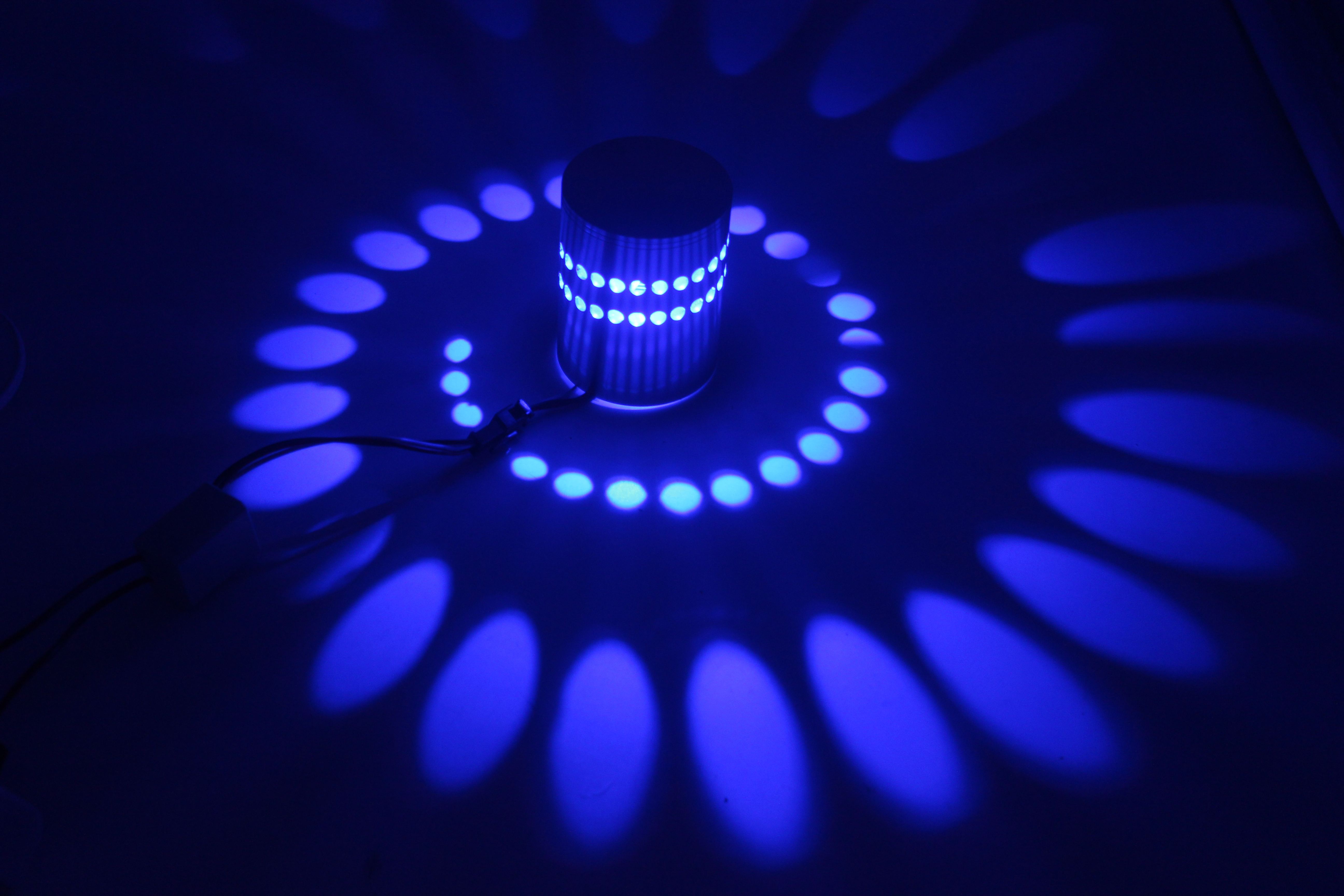Agujero en espiral RGB LED Luz de pared para interior Hogar Decorar Luces de noche de lujo Luz de techo Loft Muebles de moda