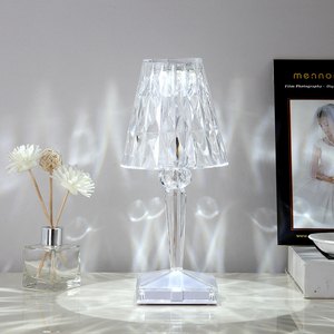 Lámpara de mesa de cristal rosa española Dormitorio Carga USB Lámpara de escritorio Mesita de noche Romántica Luz de noche Pétalo Atmósfera Vajilla Interior Multicolor