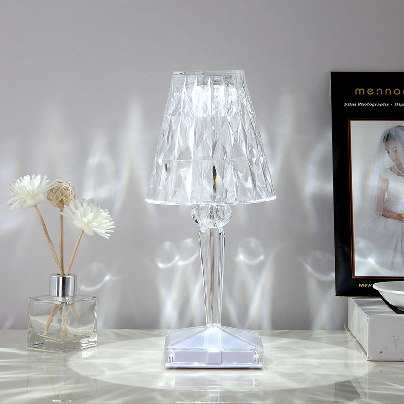 Lámpara de mesa de cristal rosa española Dormitorio Carga USB Lámpara de escritorio Mesita de noche Romántica Luz de noche Pétalo Atmósfera Vajilla Interior Multicolor