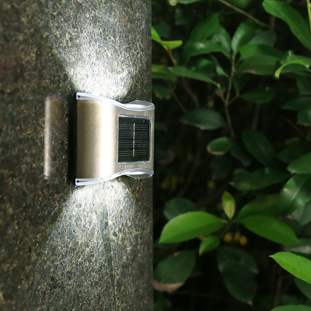 Nueva lámpara solar 6LED IP65 Lámpara impermeable al aire libre Lámpara de pared del patio para la decoración de la villa del jardín