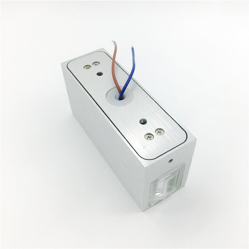 Nueva lámpara de pared LED Iluminación de pared de pasillo impermeable al aire libre 6W Iluminación exterior de aluminio