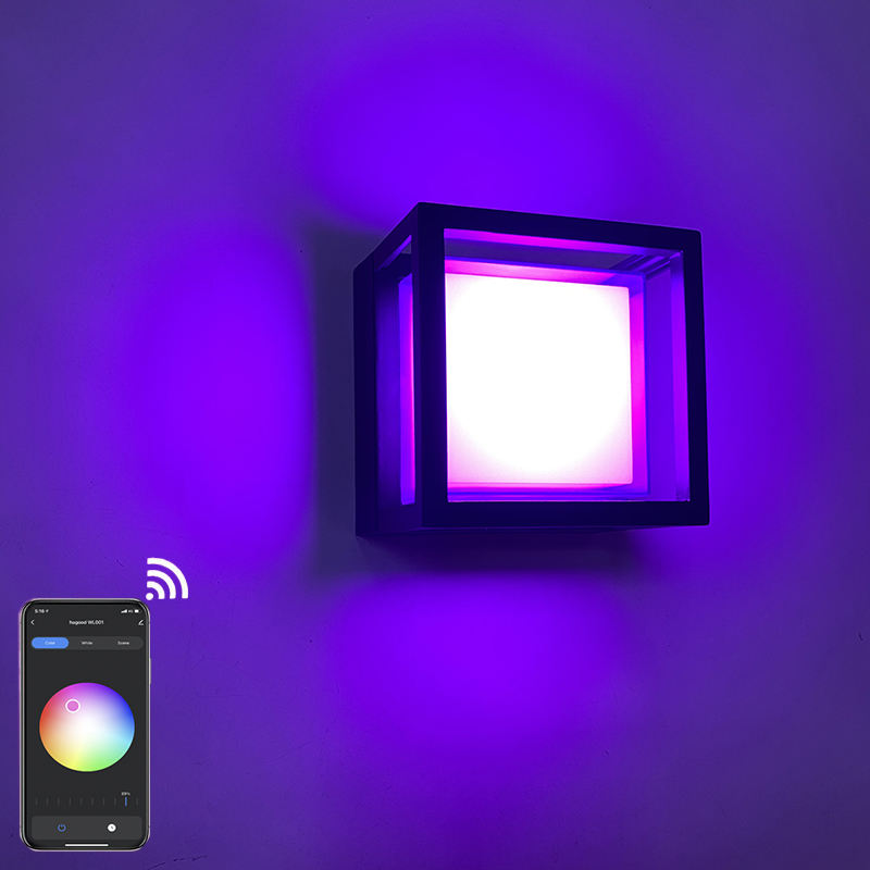 Luz inteligente IP65 para exteriores, resistente al agua, lámpara de jardín de plástico controlada por aplicación, lámpara LED moderna montada en la pared