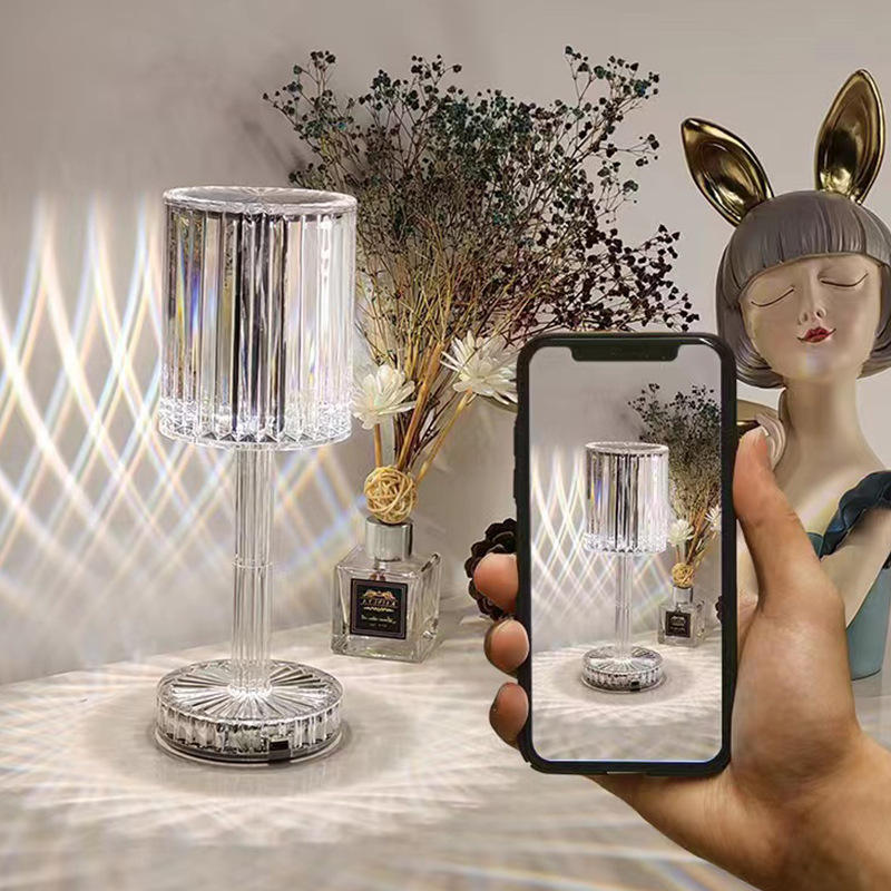 Fancy Night Lights Led Night Light Diseñador italiano Lámpara de mesa de cristal Moda moderna Carga USB Regalo romántico Night Light Flower LED Table Light Fixture