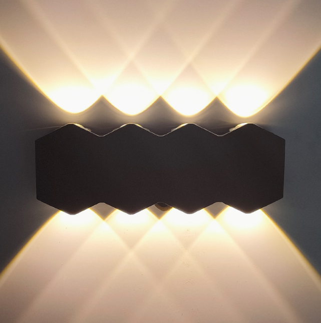Nuevo aplique de pared exterior impermeable negro 4W 6W 8W luces arriba y abajo lámpara de pared en forma de diamante montada en la pared
