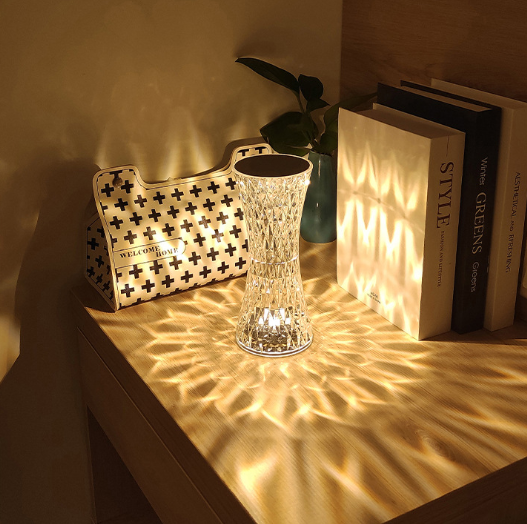 Lámpara de noche de 16 colores Lámpara de escritorio regulable Lámpara de mesa LED Shinning Touch RGB con lámpara de control remoto Carga de cristal Lámpara de escritorio LED Proyector Romántico 