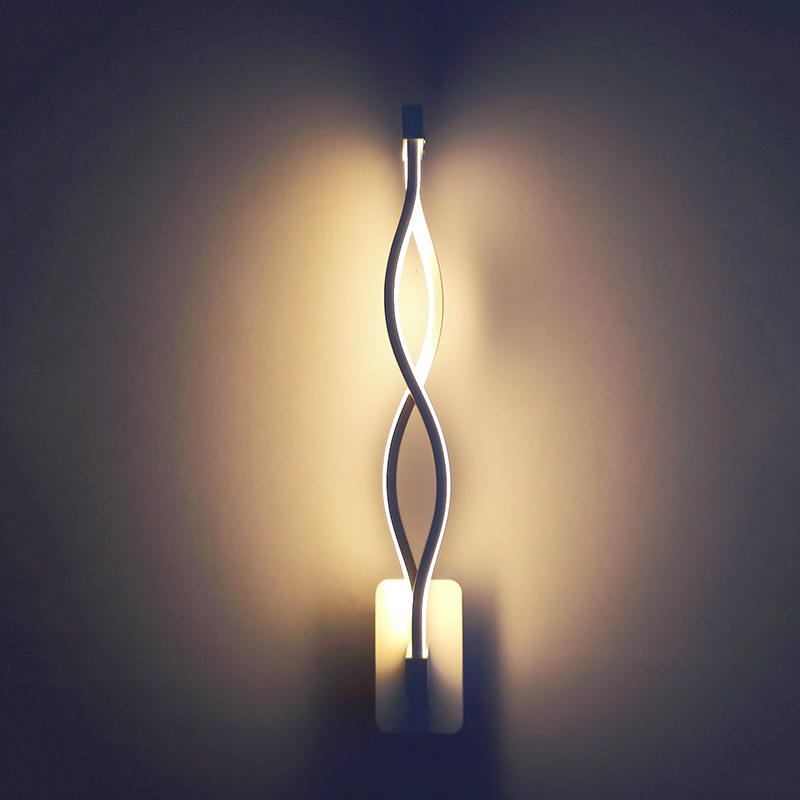 AC 85-265V Decoración moderna de la casa Forma de onda Aluminio Arriba Abajo Lámpara de pared LED Luz de pared LED interior Luz de guirnalda de vacaciones
