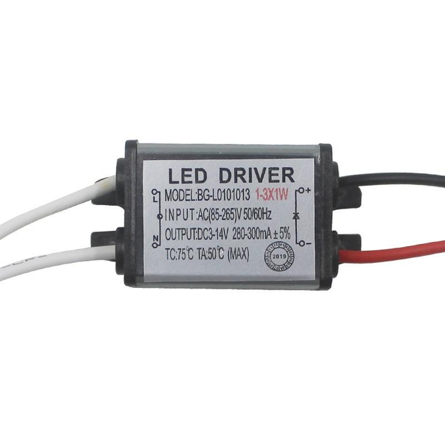 1-3W IP65 controlador de luz LED a prueba de agua AC85-265V DC3-43V transformador LED adaptador de fuente de alimentación para lámpara/Chips Led para exteriores