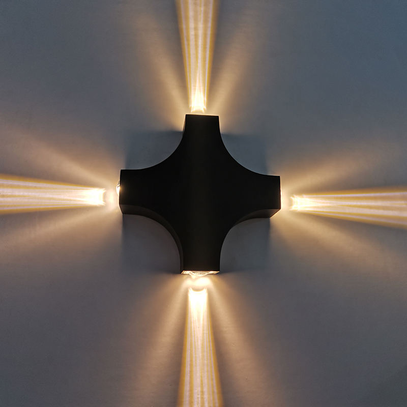 Nueva lámpara LED de pared para exteriores 12W Cross Star 4 lados iluminación impermeable IP65 para decoración de balcón de jardín
