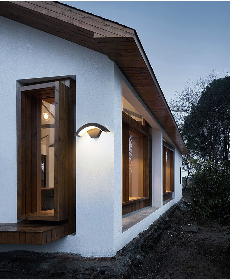 Lámpara de jardín Sector 18W Lámpara de pared impermeable para exteriores Lámpara de pared de aluminio con iluminación LED
