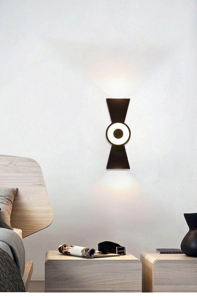 Lámpara de pared resistente al agua con cuerno de luz led de gran venta y luz nocturna moderna para exteriores en lámpara de pared hacia arriba y hacia abajo de alta calidad