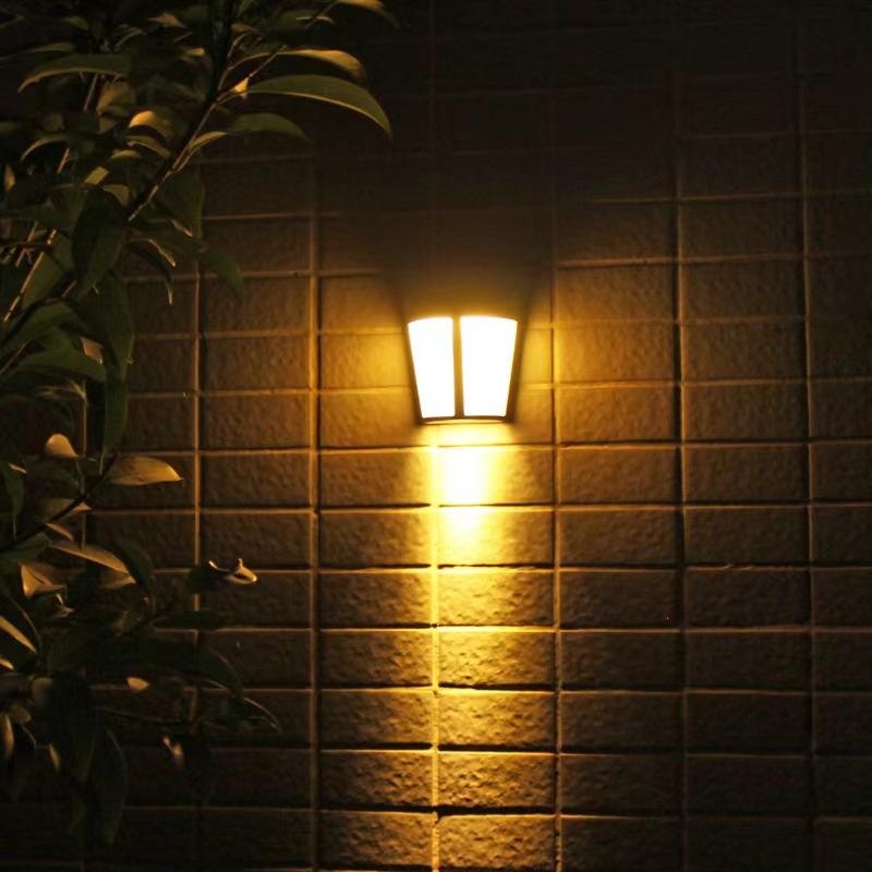 Lámpara de pared Solar negra transparente para exteriores, impermeable, para el hogar, jardín, terraza, balcón, decoración de ambiente, luz