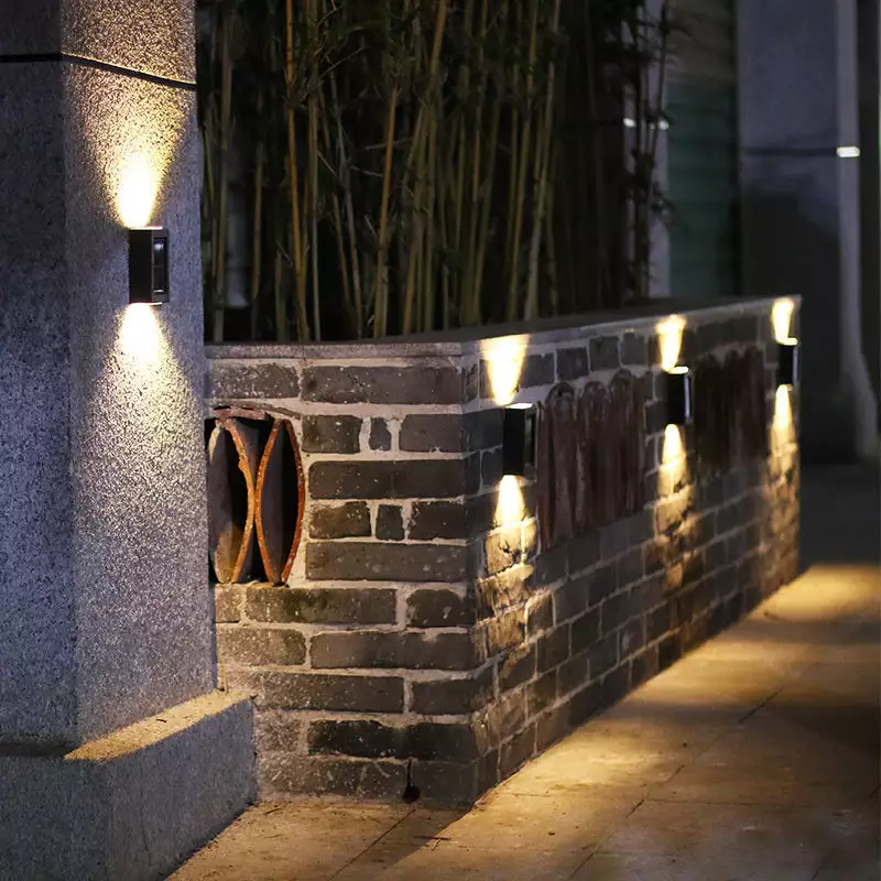 Luz de pared de carga solar Impermeable al aire libre IP65 Luz de pared de escalera arriba y abajo Luz de noche LED solar