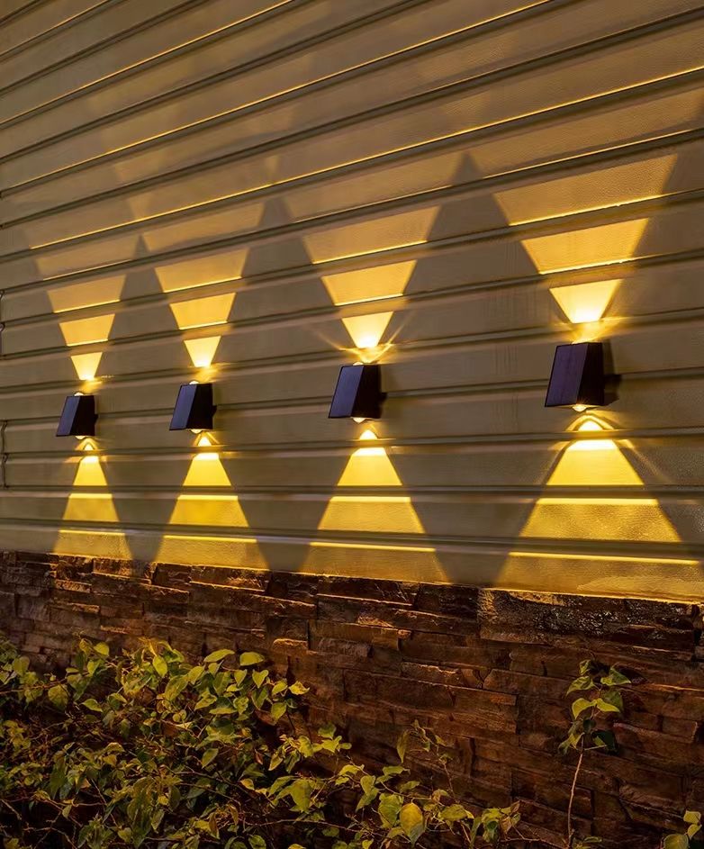 Arandela de pared solar para jardín al aire libre, lámpara de pared para el hogar, lámpara de iluminación impermeable hacia arriba y hacia abajo, lámpara de pared decorativa para jardín de Villa