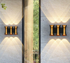 Nueva lámpara de pared de tira larga LED negra resistente al agua para balcón exterior RGB, candelabro de aluminio para jardín, aplique de pared para Villa, luminaria