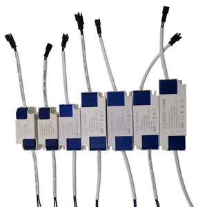 Controlador con carcasa de plástico led actual precio al por mayor controlador led fuente de alimentación DC 12v controlador led 300mA convertidor 220 12 adaptador