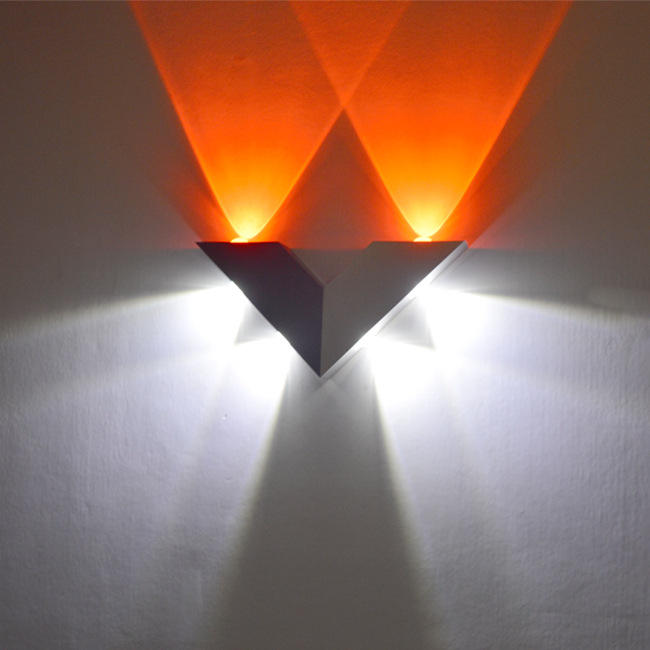 6W Triángulo moderno lámpara de pared para el hogar Aluminio en forma de V simple para la decoración de la iluminación del hogar